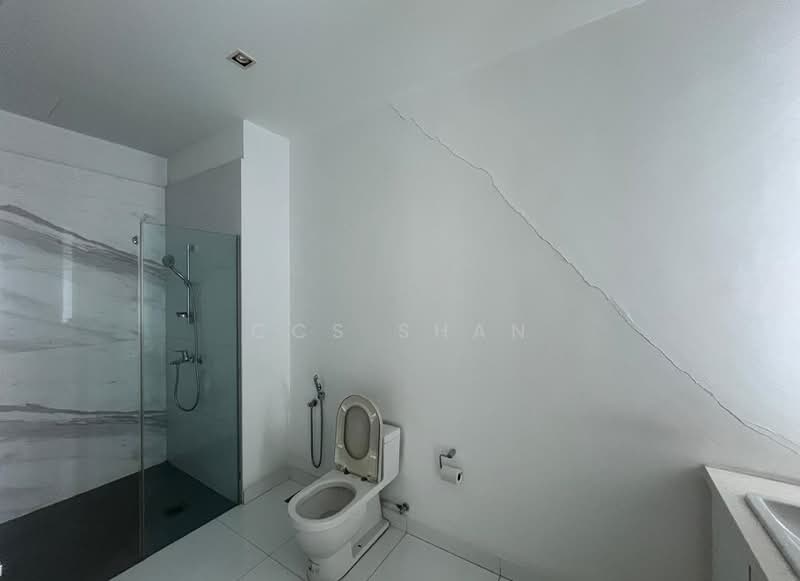 Shop / Office for Rent in Kampung Sungai Kayu Ara (Petaling Jaya) - CCS Shan - Bathroom - PropertyGuru.com.my