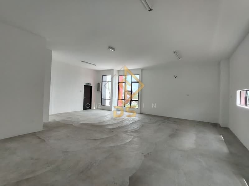 Semi-D Factory for Sale in Gopeng Industrial Park (Gopeng) - CZ CHIN - Interior - PropertyGuru.com.my