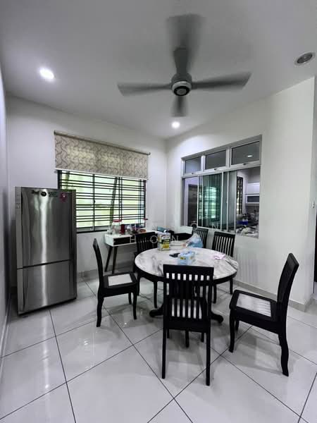 Semi-Detached House for Sale in Taman Gaya (Ulu Tiram) - Johnson Chong - Dining Room - PropertyGuru.com.my