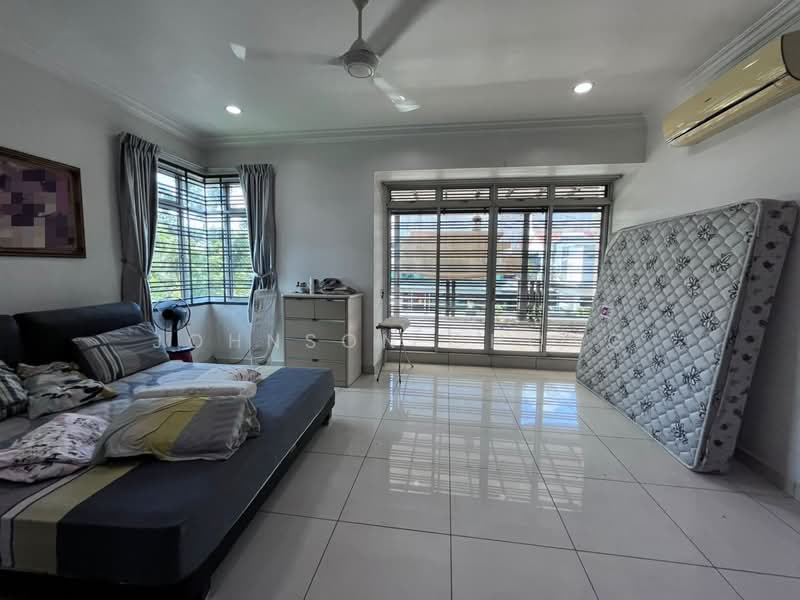 Semi-Detached House for Sale in Taman Gaya (Ulu Tiram) - Johnson Chong - Living Room - PropertyGuru.com.my