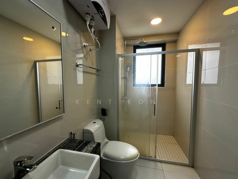 Condominium for Rent at Amberside @ Country Garden Danga Bay - Kent Koh - Bathroom - PropertyGuru.com.my