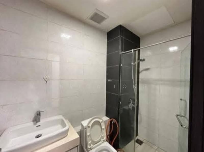 Service Residence for Sale at Wave @ Marina Cove - Enrica Long - Bathroom - PropertyGuru.com.my