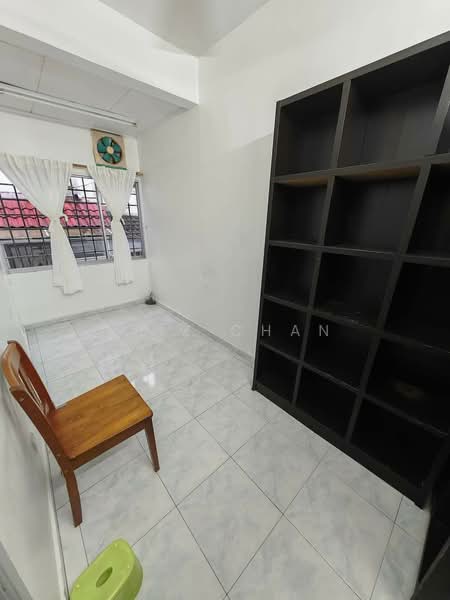 2-storey Terraced House for Sale in Taman Bukit Idaman (Selayang) - Eliz Chan - Interior - PropertyGuru.com.my