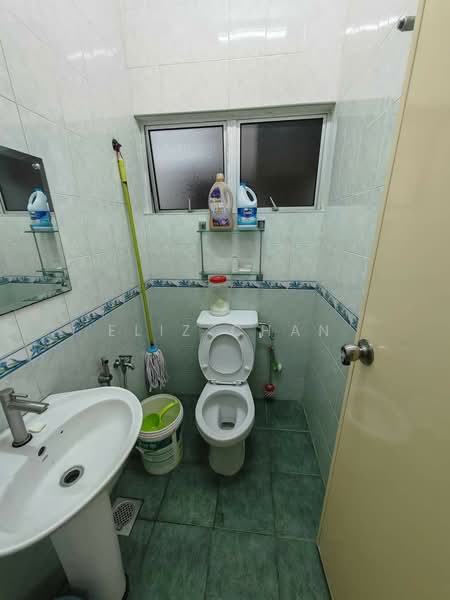 2-storey Terraced House for Sale in Taman Bukit Idaman (Selayang) - Eliz Chan - Bathroom - PropertyGuru.com.my