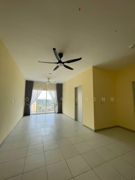 Kondominium untuk Disewa di Residensi Sateria - Jordon Cheng - Living Room - PropertyGuru.com.my