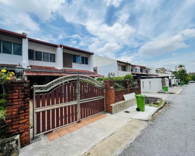 2-storey Terraced House for Sale in Taman Tun Dr Ismail (Kuala Lumpur) - Mohd Aizat Saiful Bahri - Exterior - PropertyGuru.com.my