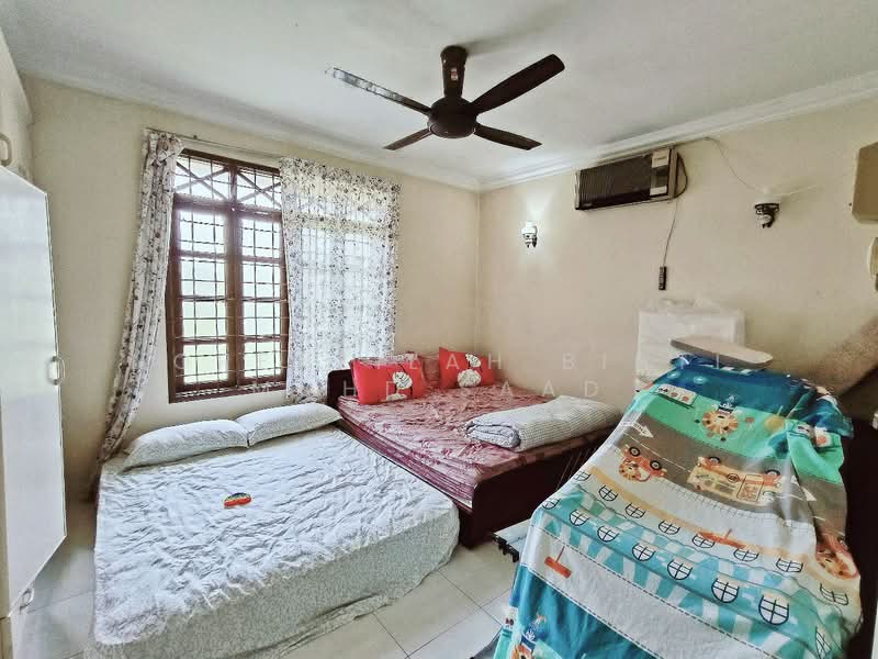 Bungalow for Sale in Hulu Kelang (Kuala Lumpur) - Norfazilah Binti Mohd Saad - Bedroom - PropertyGuru.com.my