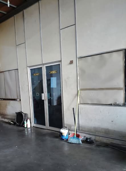 Factory for Sale in Taman Industri Malim Jaya (Bachang) - Eddy Leow - Entrance - PropertyGuru.com.my