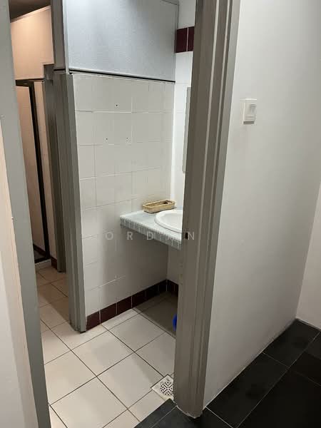 Office for Rent in Kelana Jaya (Petaling Jaya) - Jordan . - Bathroom - PropertyGuru.com.my