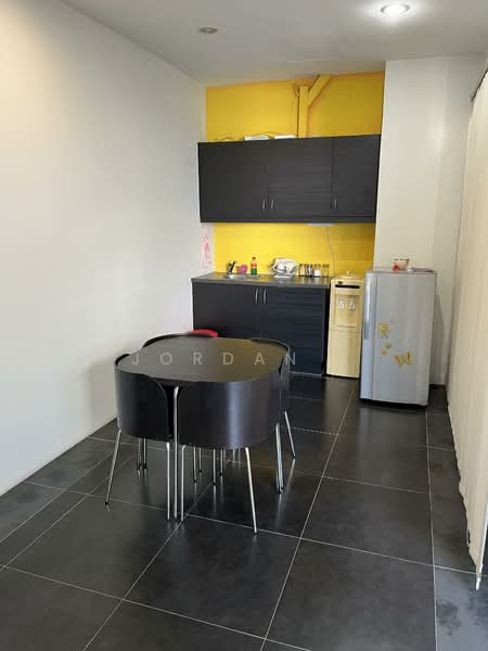 Office for Rent in Kelana Jaya (Petaling Jaya) - Jordan . - Kitchen - PropertyGuru.com.my