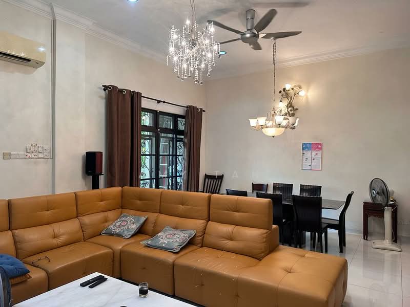 2.5-storey Terraced House for Sale in Bayan Lepas (Penang) - Amy Tan - Living Room - PropertyGuru.com.my