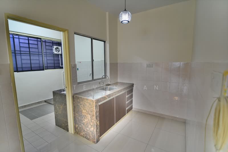 Kondominium untuk Dijual di Kinrara Mas - Steven Tan - Kitchen - PropertyGuru.com.my
