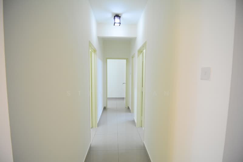 Kondominium untuk Dijual di Kinrara Mas - Steven Tan - Corridor - PropertyGuru.com.my