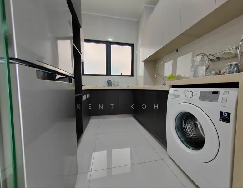 Condominium for Rent at Amberside @ Country Garden Danga Bay - Kent Koh - Kitchen - PropertyGuru.com.my