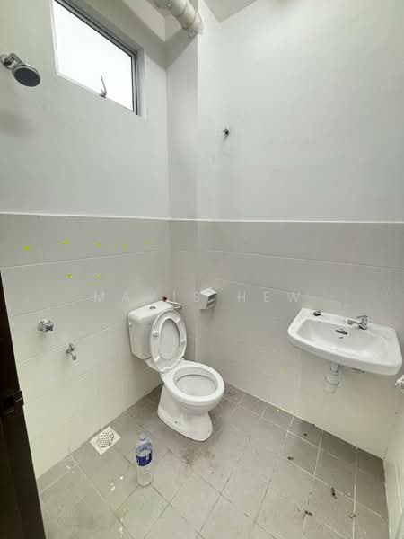 Rumah Bandar untuk Disewa di Kulai (Johor) - Mavis Hew - Bathroom - PropertyGuru.com.my