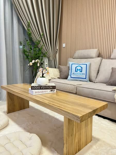 Servis Apartment untuk Disewa di Sunway Velocity TWO - Wendy Leong - Living Room - PropertyGuru.com.my