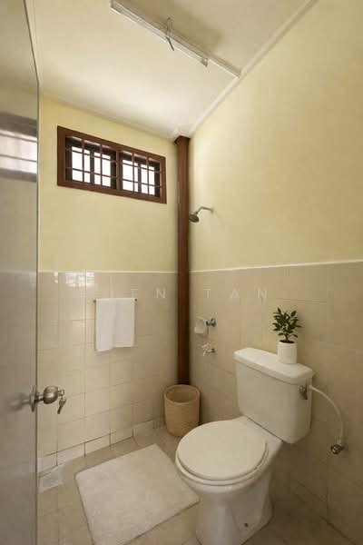 Rumah Teres 1.5 Tingkat untuk Dijual di Taman Pelangi Indah (Ulu Tiram) - Iden Tan - Bathroom - PropertyGuru.com.my