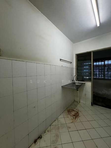 Flat for Rent at Desa Satu - Suki Tan - Kitchen - PropertyGuru.com.my