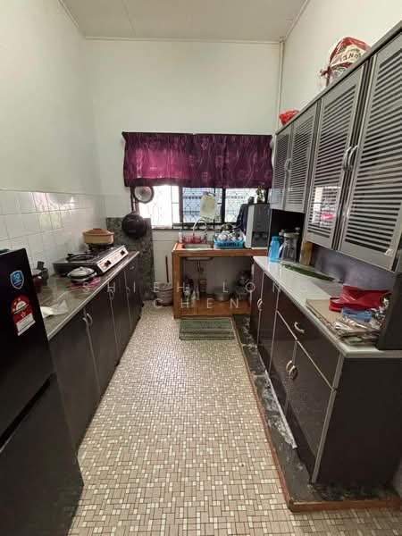 Rumah Teres untuk Dijual di Taman Desa Cemerlang (Ulu Tiram) - Shieh Long Chen - Kitchen - PropertyGuru.com.my