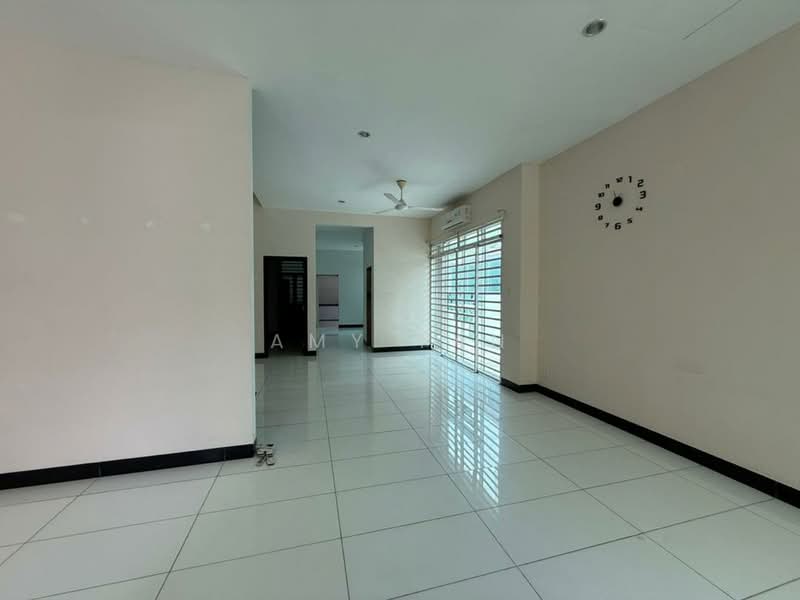 Semi-Detached House for Sale in Minden Heights (Gelugor) - Amy Tan - Living Room - PropertyGuru.com.my