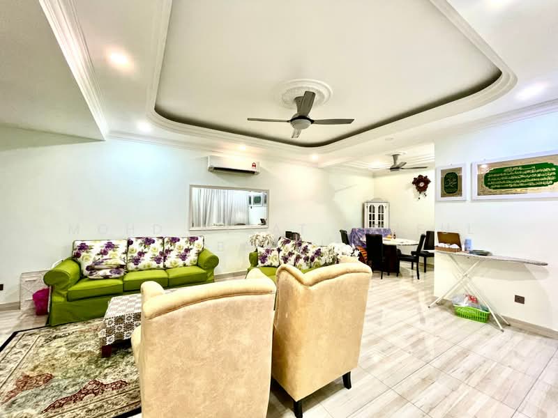 Rumah Teres 2 Tingkat untuk Dijual di Bandar Baru Bangi (Selangor) - Mohd Aizat Saiful Bahri - Living Room - PropertyGuru.com.my