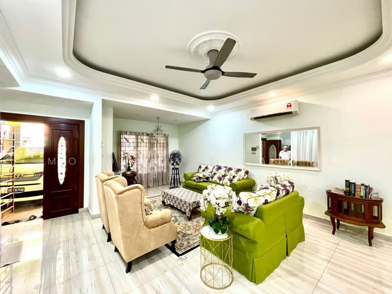 Rumah Teres 2 Tingkat untuk Dijual di Bandar Baru Bangi (Selangor) - Mohd Aizat Saiful Bahri - Living Room - PropertyGuru.com.my