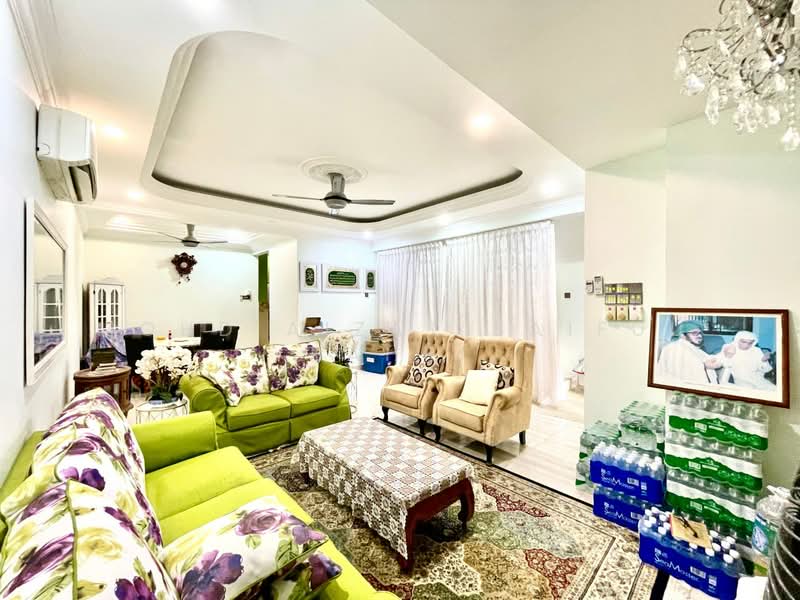 Rumah Teres 2 Tingkat untuk Dijual di Bandar Baru Bangi (Selangor) - Mohd Aizat Saiful Bahri - Living Room - PropertyGuru.com.my