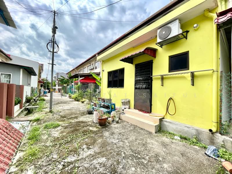 Rumah Teres 2 Tingkat untuk Dijual di Bandar Baru Bangi (Selangor) - Mohd Aizat Saiful Bahri - Exterior - PropertyGuru.com.my