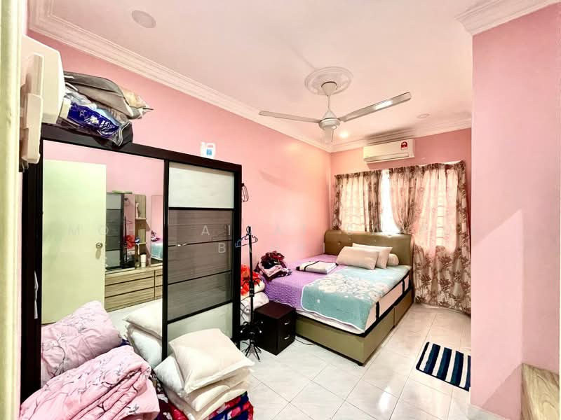 Rumah Teres 2 Tingkat untuk Dijual di Bandar Baru Bangi (Selangor) - Mohd Aizat Saiful Bahri - Bedroom - PropertyGuru.com.my