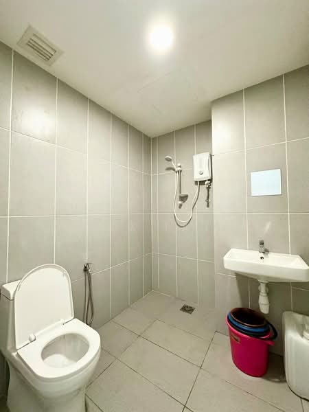 Kediaman Servis untuk Disewa di Damai Residence - Rex Tan - Bathroom - PropertyGuru.com.my