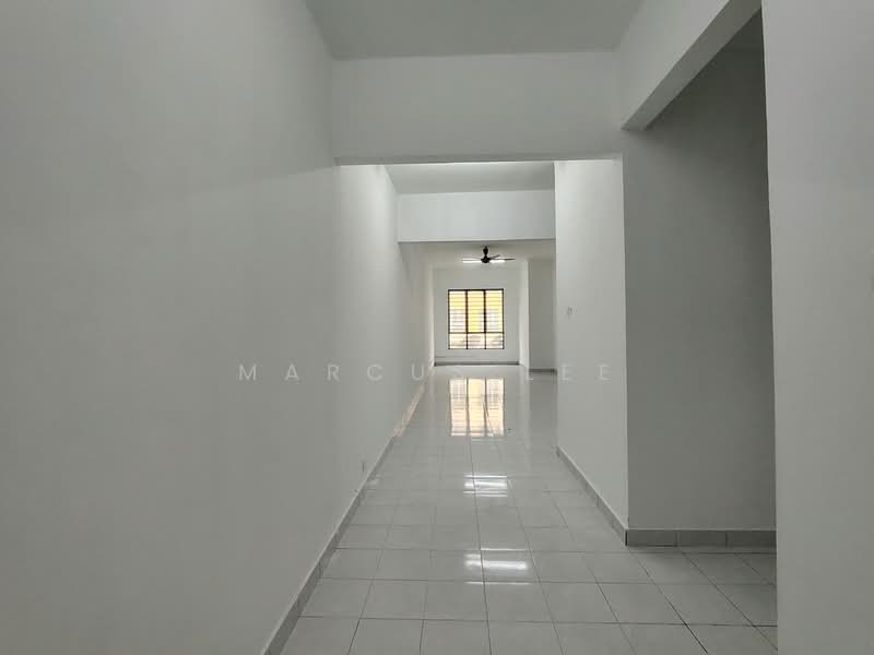 Apartment for Sale at 162 Residency - Marcus Lee - Corridor - PropertyGuru.com.my