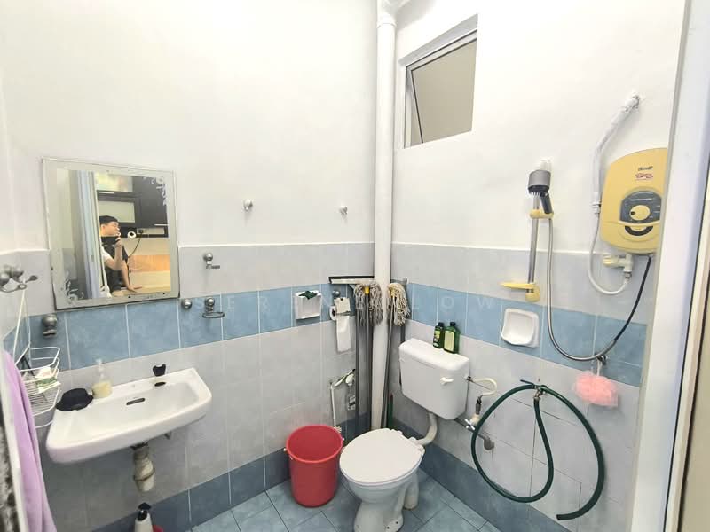 2-storey Terraced House for Sale in Taman Bestari Indah (Ulu Tiram) - Serene Low - PropertyGuru.com.my