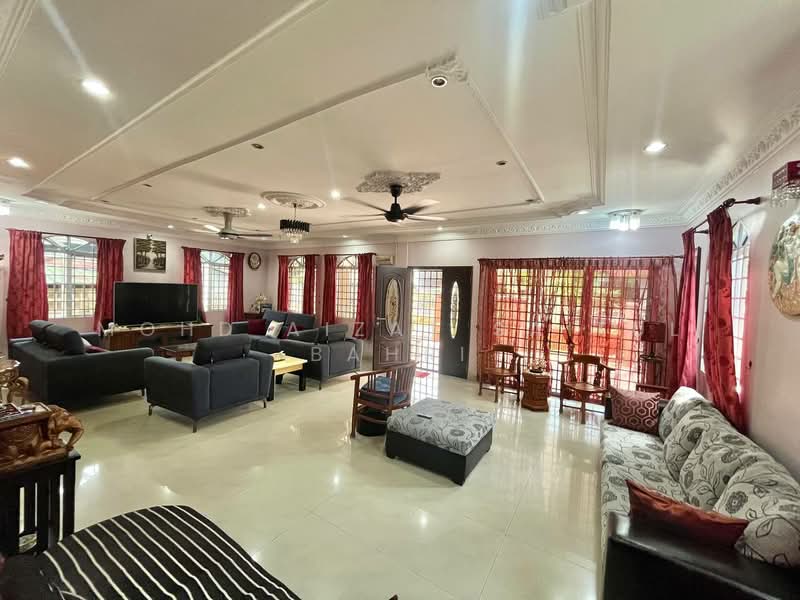 Rumah Banglo untuk Dijual di Desa Pandan (Ampang) - Mohd Aizat Saiful Bahri - Living Room - PropertyGuru.com.my