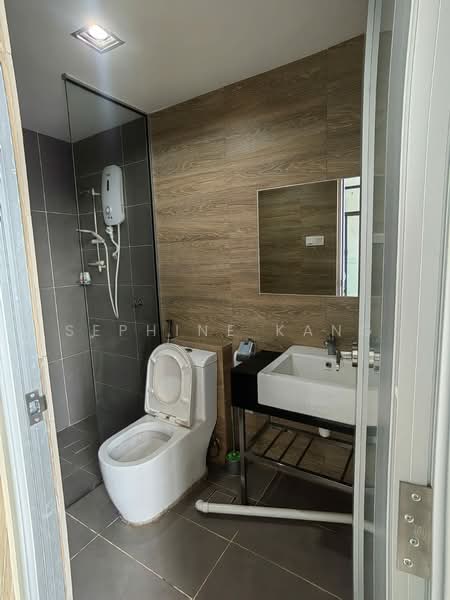 Servis Apartment untuk Disewa di Emerald Avenue - Sephine Kang - Bathroom - PropertyGuru.com.my