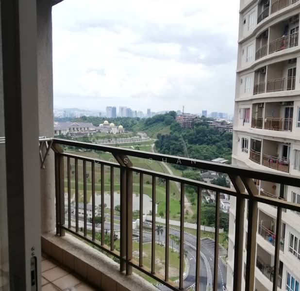 Servis Apartment untuk Disewa di Windsor Tower - CCS Shan - Balcony - PropertyGuru.com.my