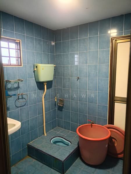 Rumah Teres 2 Tingkat untuk Disewa di Bandar Puteri Klang (Klang) - Ng Shawn - Bathroom - PropertyGuru.com.my