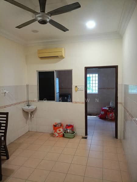 Rumah Teres 2 Tingkat untuk Disewa di Bandar Puteri Klang (Klang) - Ng Shawn - Kitchen - PropertyGuru.com.my