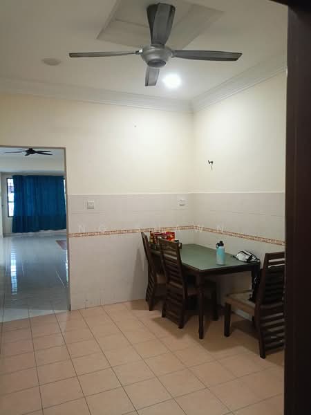 Rumah Teres 2 Tingkat untuk Disewa di Bandar Puteri Klang (Klang) - Ng Shawn - Dining Room - PropertyGuru.com.my