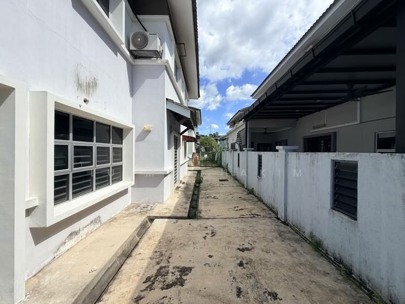Semi-Detached House for Sale in Taman Tasik Semenyih (Semenyih) - Lukman Hakim - Exterior - PropertyGuru.com.my