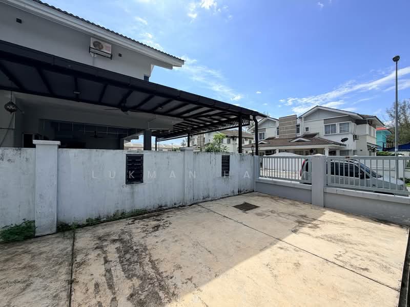Semi-Detached House for Sale in Taman Tasik Semenyih (Semenyih) - Lukman Hakim - Exterior - PropertyGuru.com.my