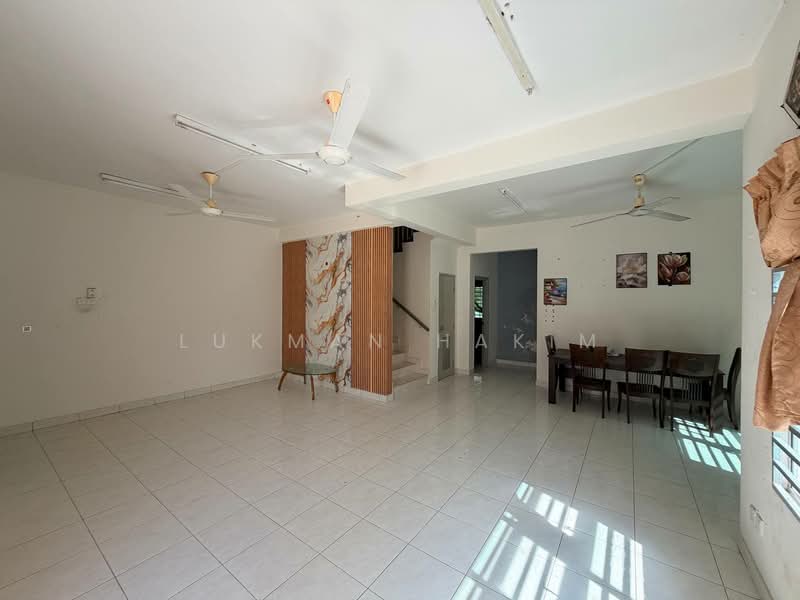 Semi-Detached House for Sale in Taman Tasik Semenyih (Semenyih) - Lukman Hakim - PropertyGuru.com.my