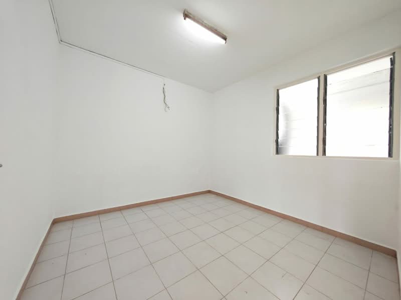 Flat for Sale at Flat Taman Ungku Tun Aminah - Johnson Chong - PropertyGuru.com.my