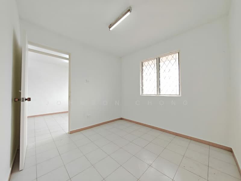 Flat for Sale at Flat Taman Ungku Tun Aminah - Johnson Chong - PropertyGuru.com.my