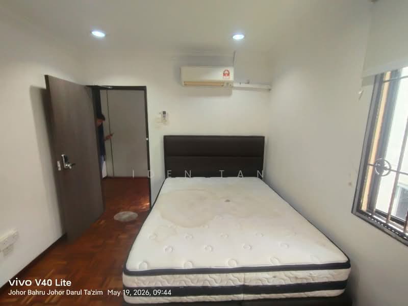 2-storey Terraced House for Rent in Taman Perling (Perling) - Iden Tan - Bedroom - PropertyGuru.com.my