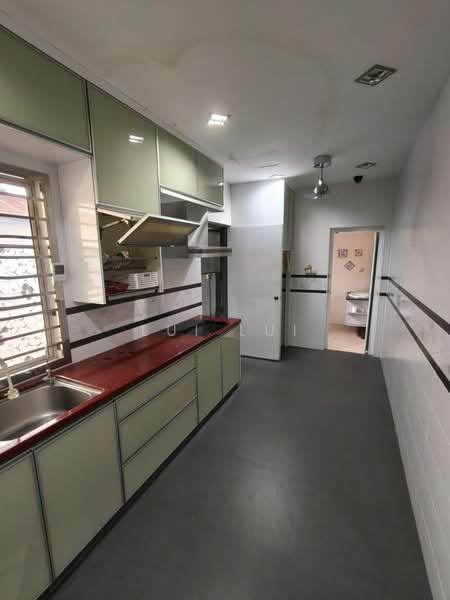 2-storey Terraced House for Rent in Bukit Indah (Iskandar Puteri (Nusajaya)) - Lui Lui - Kitchen - PropertyGuru.com.my