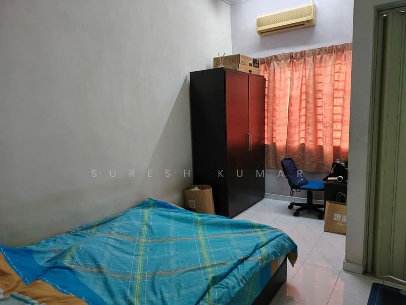 2-storey Terraced House for Sale in Taman Sri Muda (Shah Alam) - Suresh Kumar - Bedroom - PropertyGuru.com.my