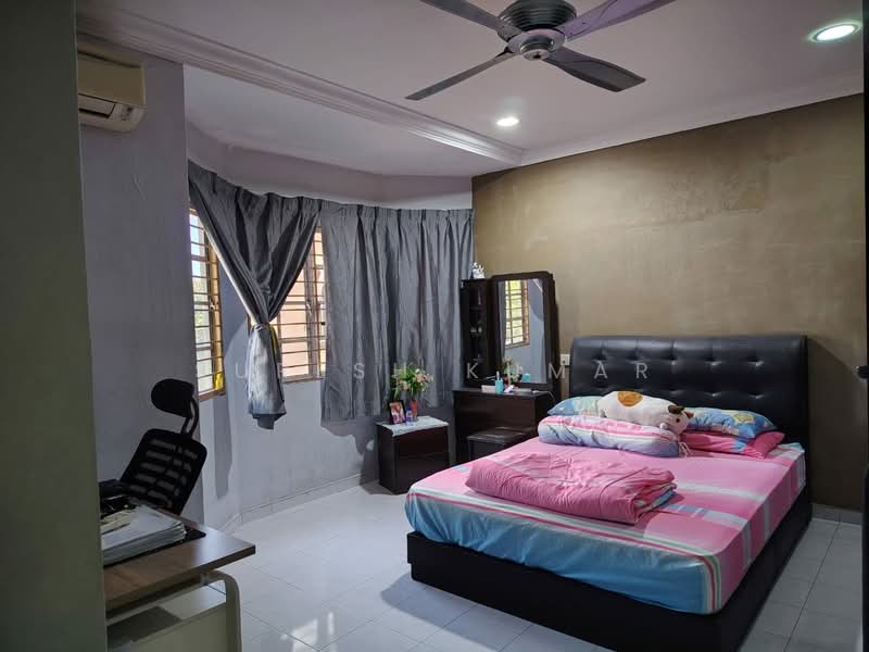 2-storey Terraced House for Sale in Taman Sri Muda (Shah Alam) - Suresh Kumar - Bedroom - PropertyGuru.com.my