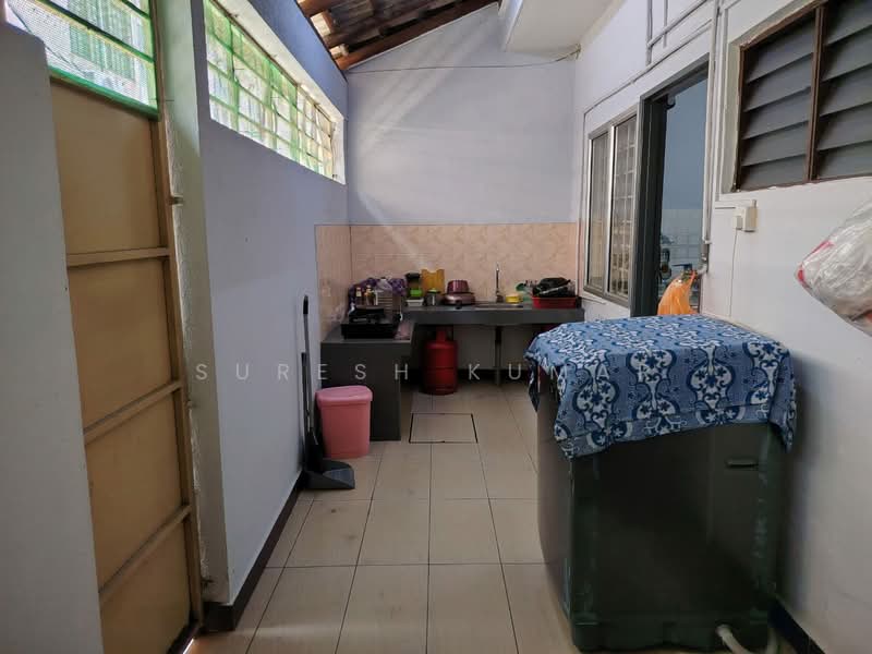2-storey Terraced House for Sale in Taman Sri Muda (Shah Alam) - Suresh Kumar - Kitchen - PropertyGuru.com.my