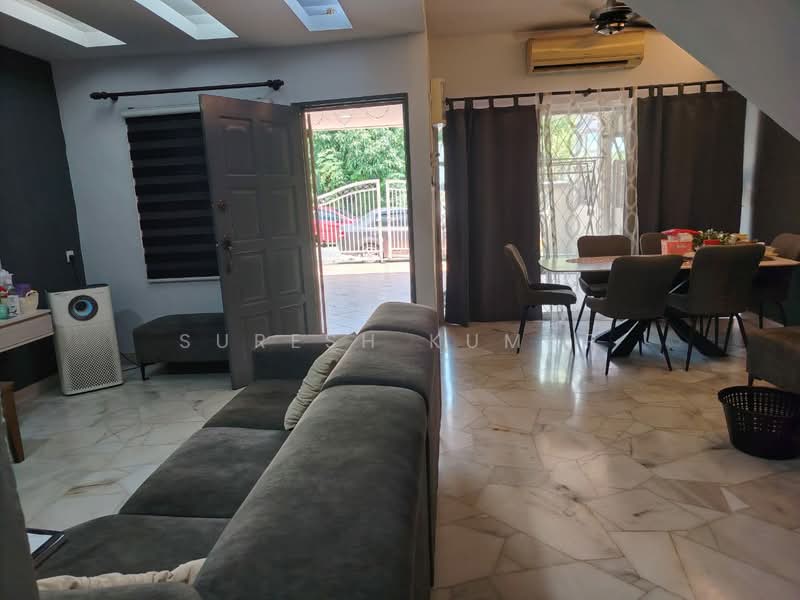 2-storey Terraced House for Sale in Taman Sri Muda (Shah Alam) - Suresh Kumar - Living Room - PropertyGuru.com.my
