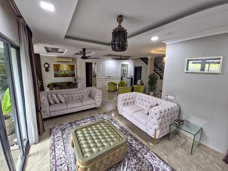 Rumah Berkembar untuk Dijual di Bangi (Selangor) - Adzura Zamedin - Living Room - PropertyGuru.com.my